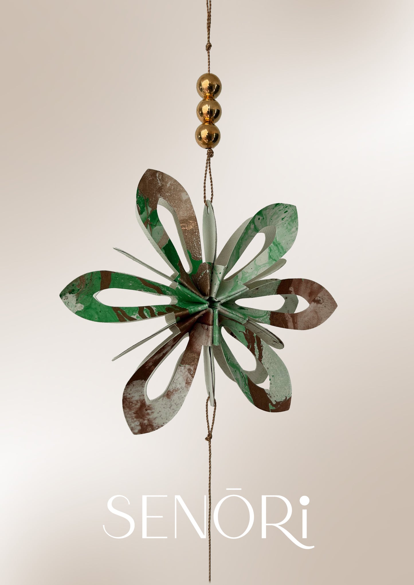 Sparkle Flow – Petal-Shaped Paper Decor Drops